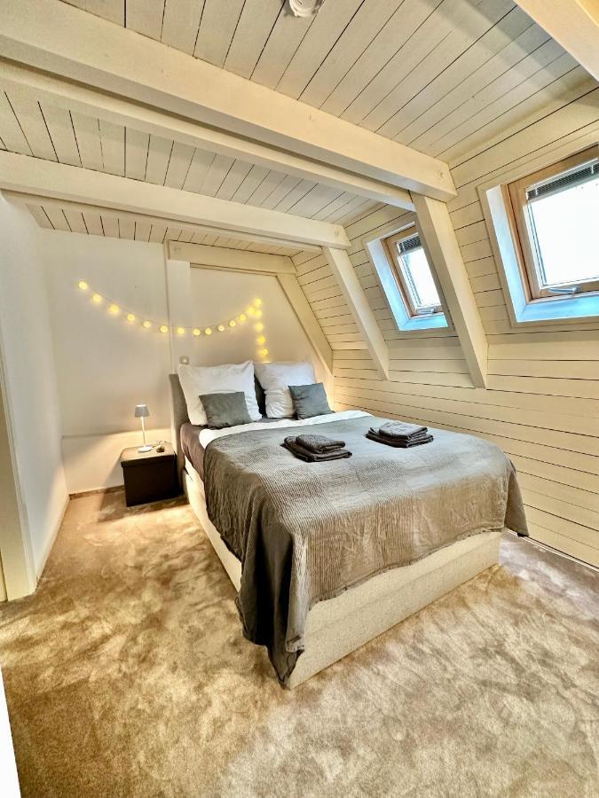 Gemuetliche Maisonettewohnung Mit Dachterrasse Am Schloss โอลเดนบวร์ก ภายนอก รูปภาพ