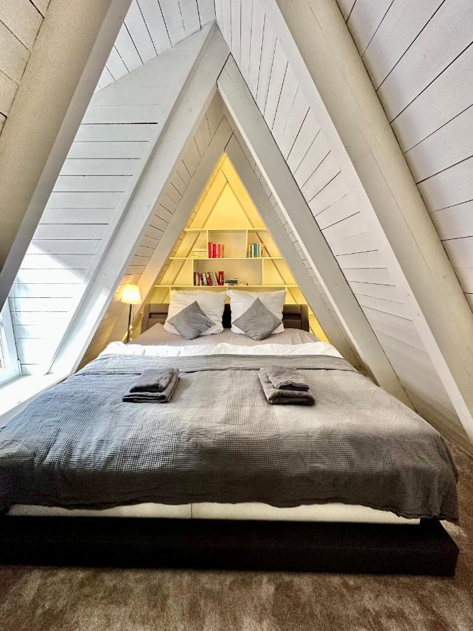 Gemuetliche Maisonettewohnung Mit Dachterrasse Am Schloss โอลเดนบวร์ก ภายนอก รูปภาพ